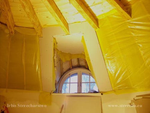 Irbis Strzecharstwo: wykończenie okna w połaci dachu - ocieplenie wolego oka